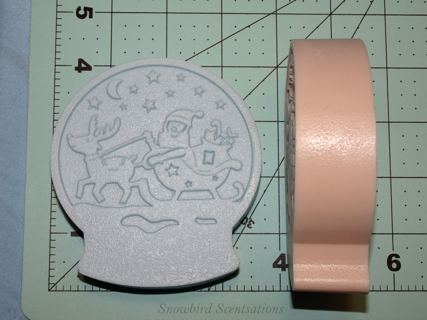 Christmas Santa Snow Globe (Solid or Painted)