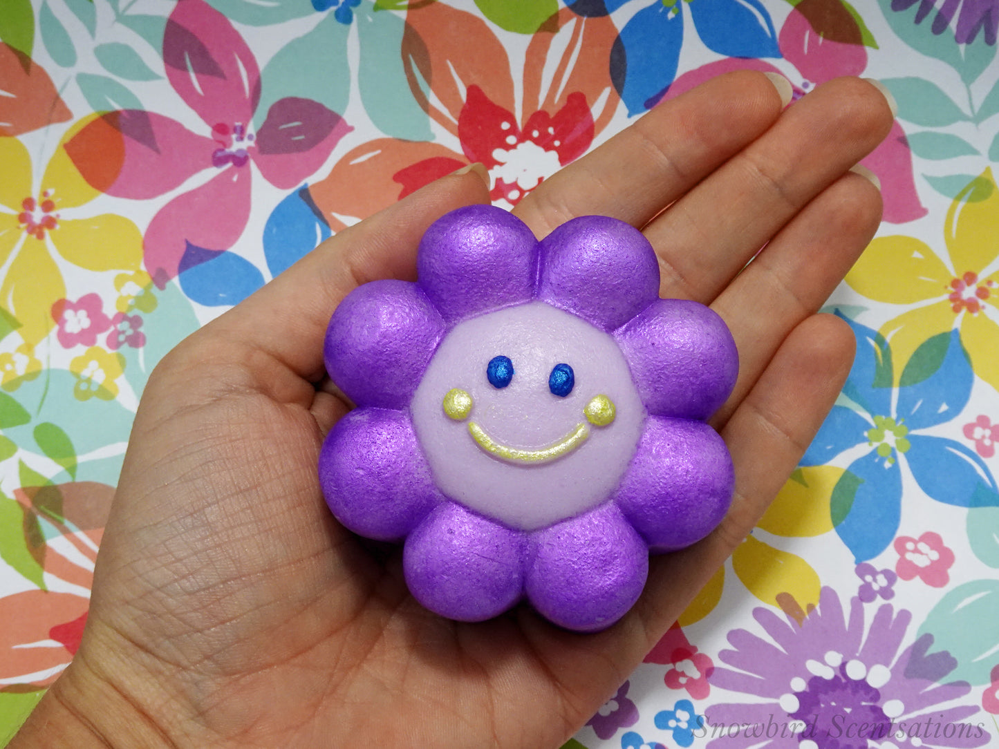 Smiley Daisy (Solid or Painted)