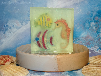Ocean Embed: Seahorse & Fish
