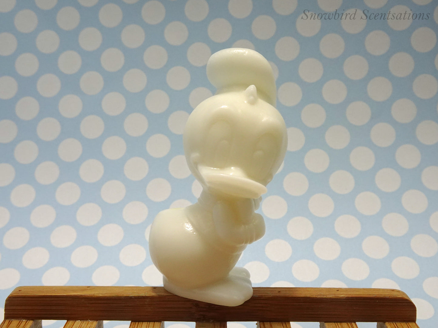 Mickey Mouse, Minnie Mouse, Donald Duck, Daisy Duck, or Winnie The Pooh (Solid)