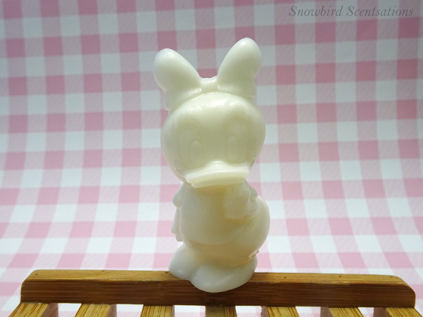 Mickey Mouse, Minnie Mouse, Donald Duck, Daisy Duck, or Winnie The Pooh (Solid)