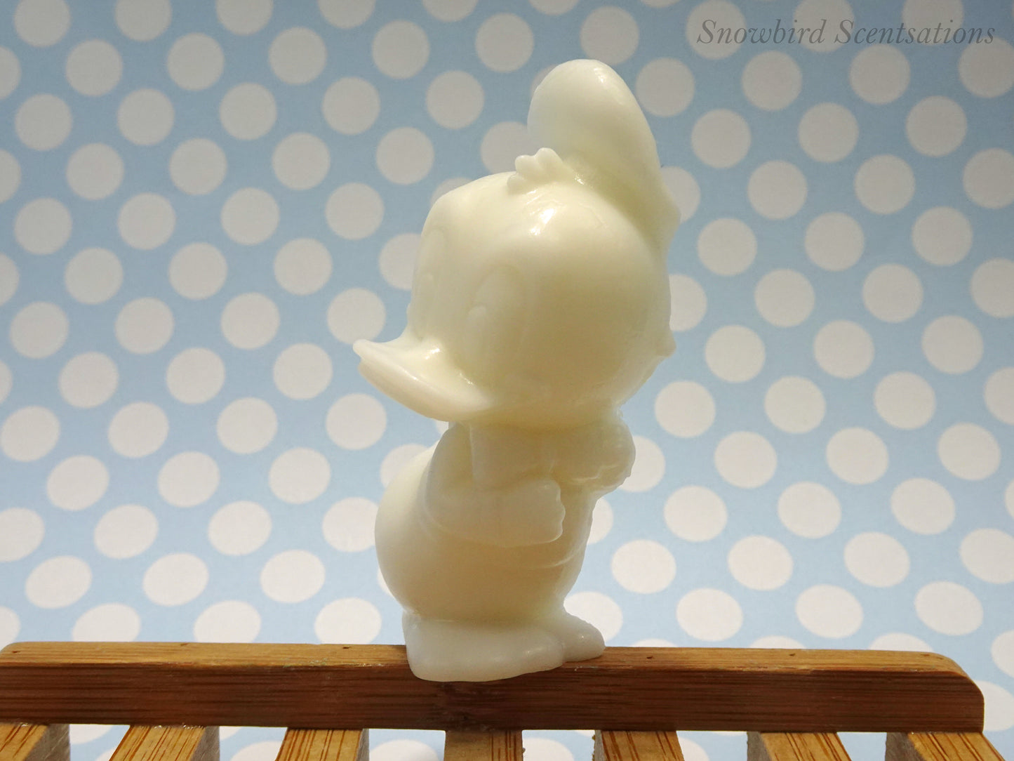 Mickey Mouse, Minnie Mouse, Donald Duck, Daisy Duck, or Winnie The Pooh (Solid)