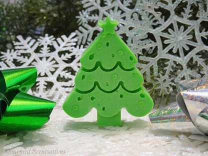 Small Decorated Christmas Tree with Garland (Solid or Painted)