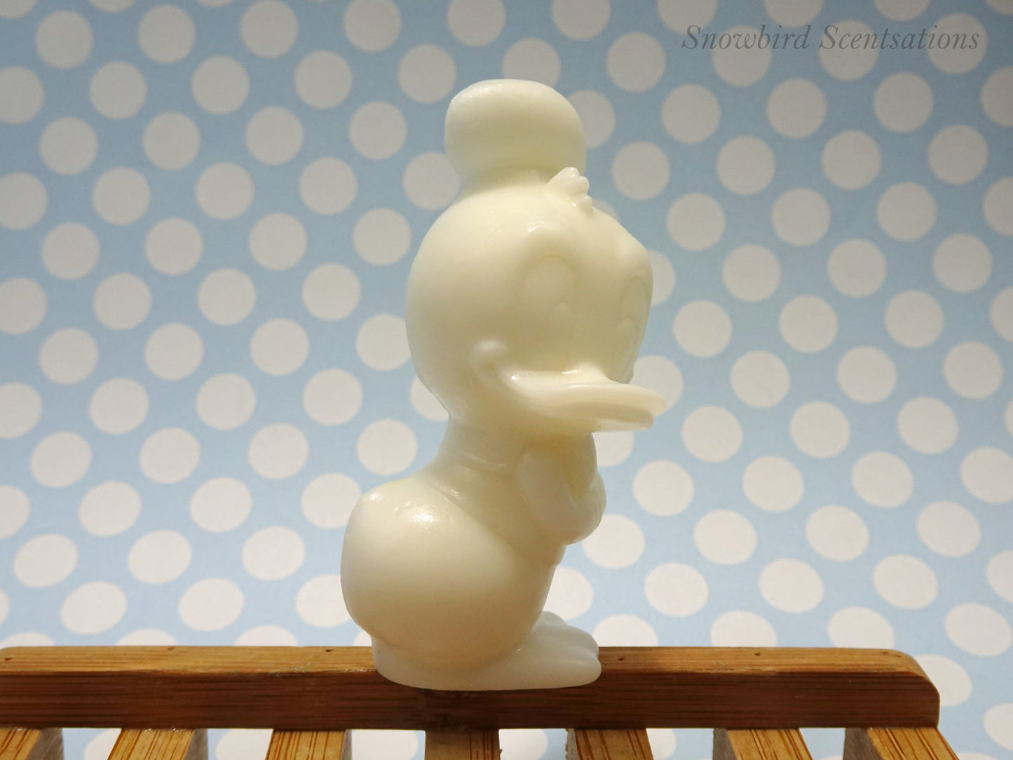 Mickey Mouse, Minnie Mouse, Donald Duck, Daisy Duck, or Winnie The Pooh (Solid)