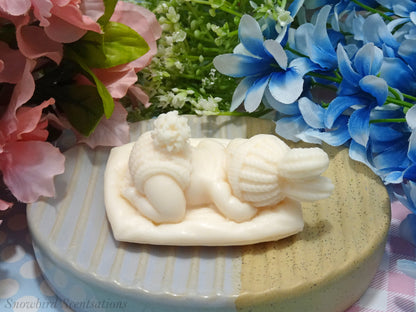 Baby on Pillow (Solid)