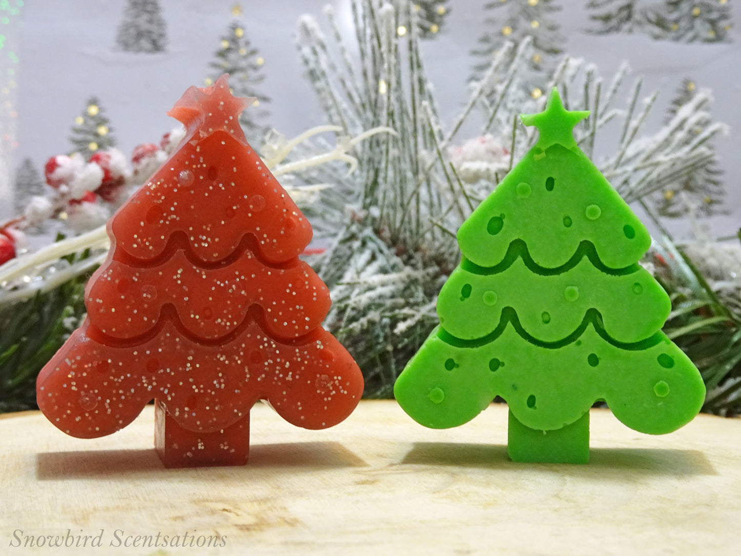 Small Decorated Christmas Tree with Garland (Solid or Painted)