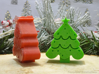 Small Decorated Christmas Tree with Garland (Solid or Painted)