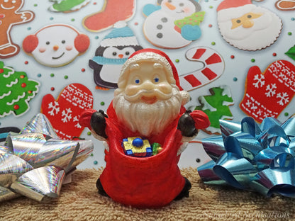 Santa with Bag in Front (Solid or Painted)