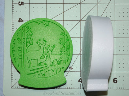 Reindeer Snow Globe (Solid or Painted)
