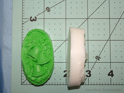 Christmas Bells (Solid or Painted)