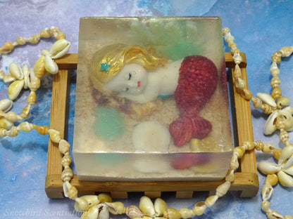 Mermaid & Shells Embed