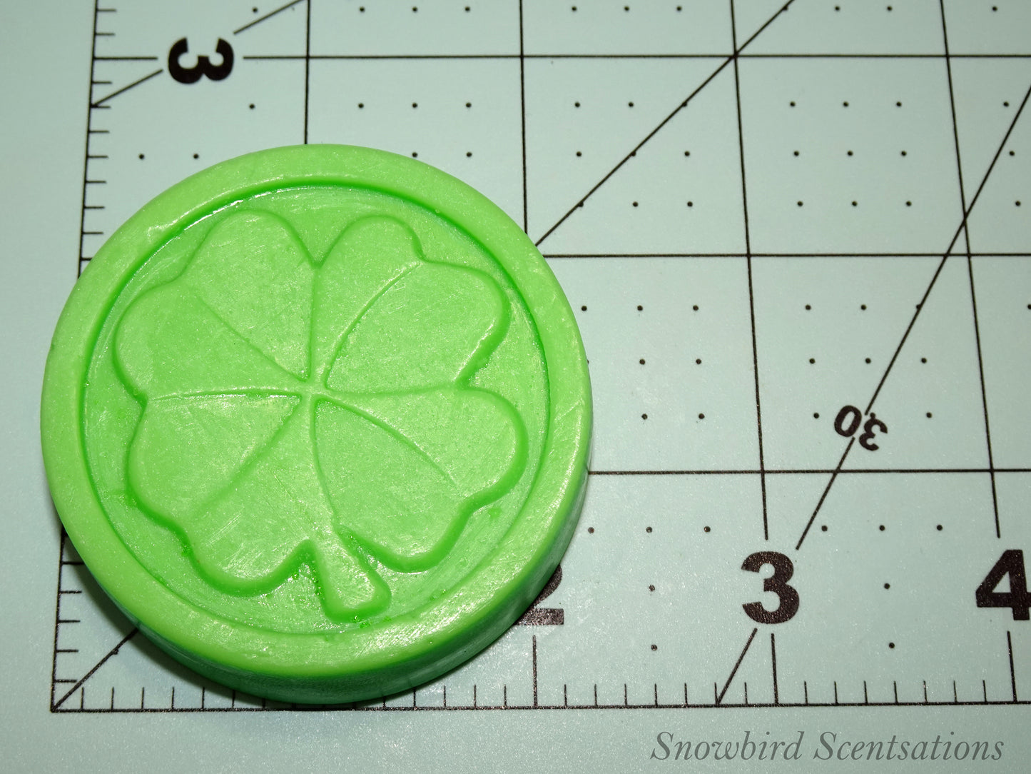 Clover (Solid)