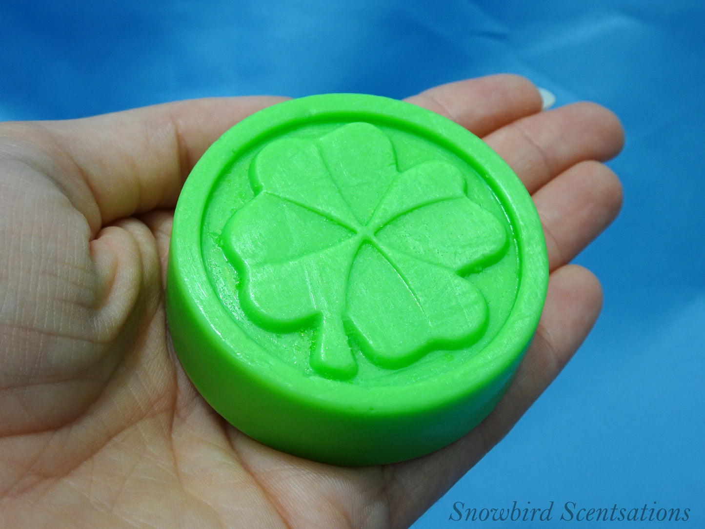 Clover (Solid)