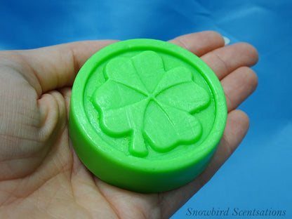 Clover (Solid)