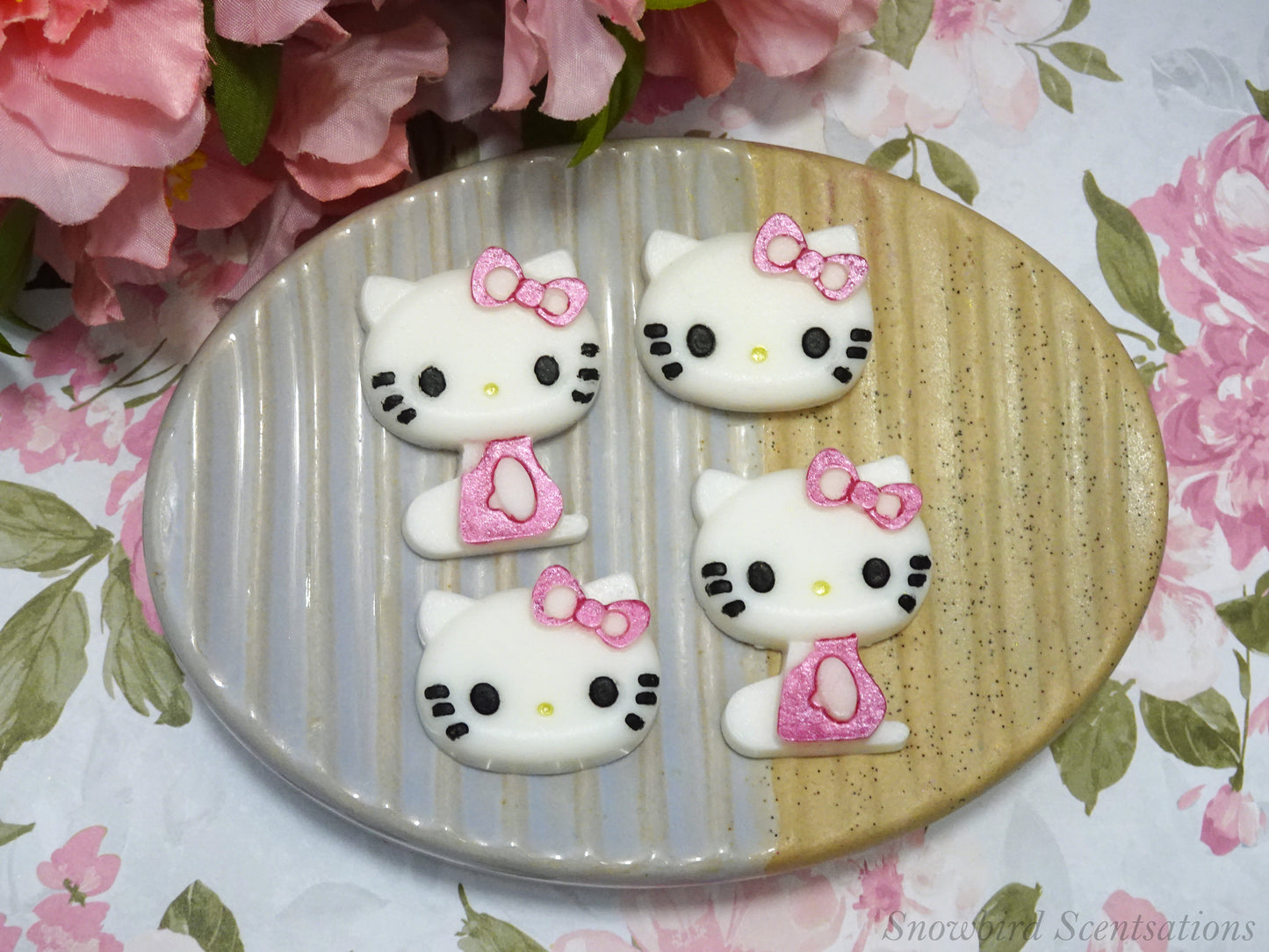 Hello Kitty - Set of 4 (Solid or Painted)