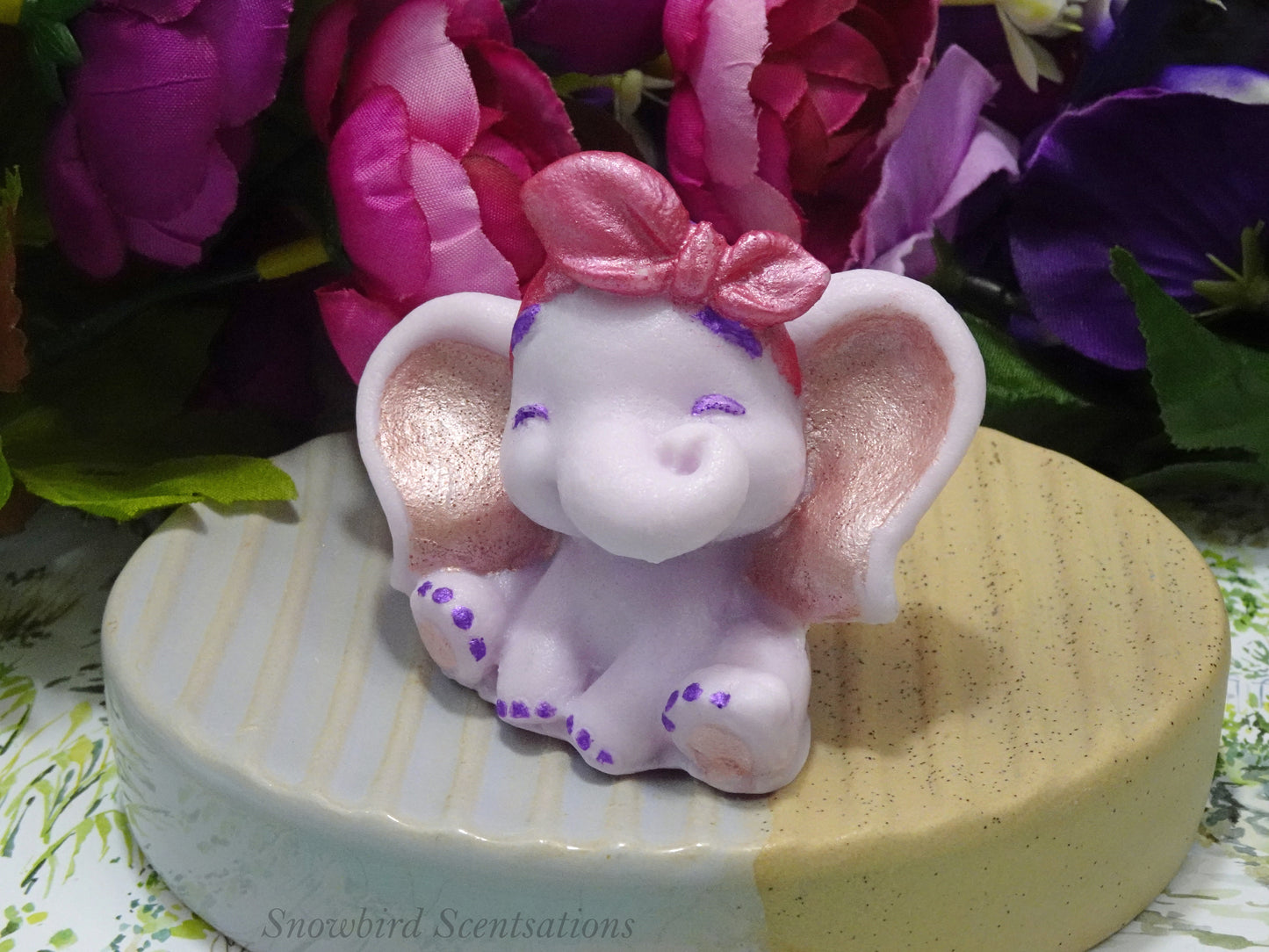 Girl Elephant (Solid or Painted)
