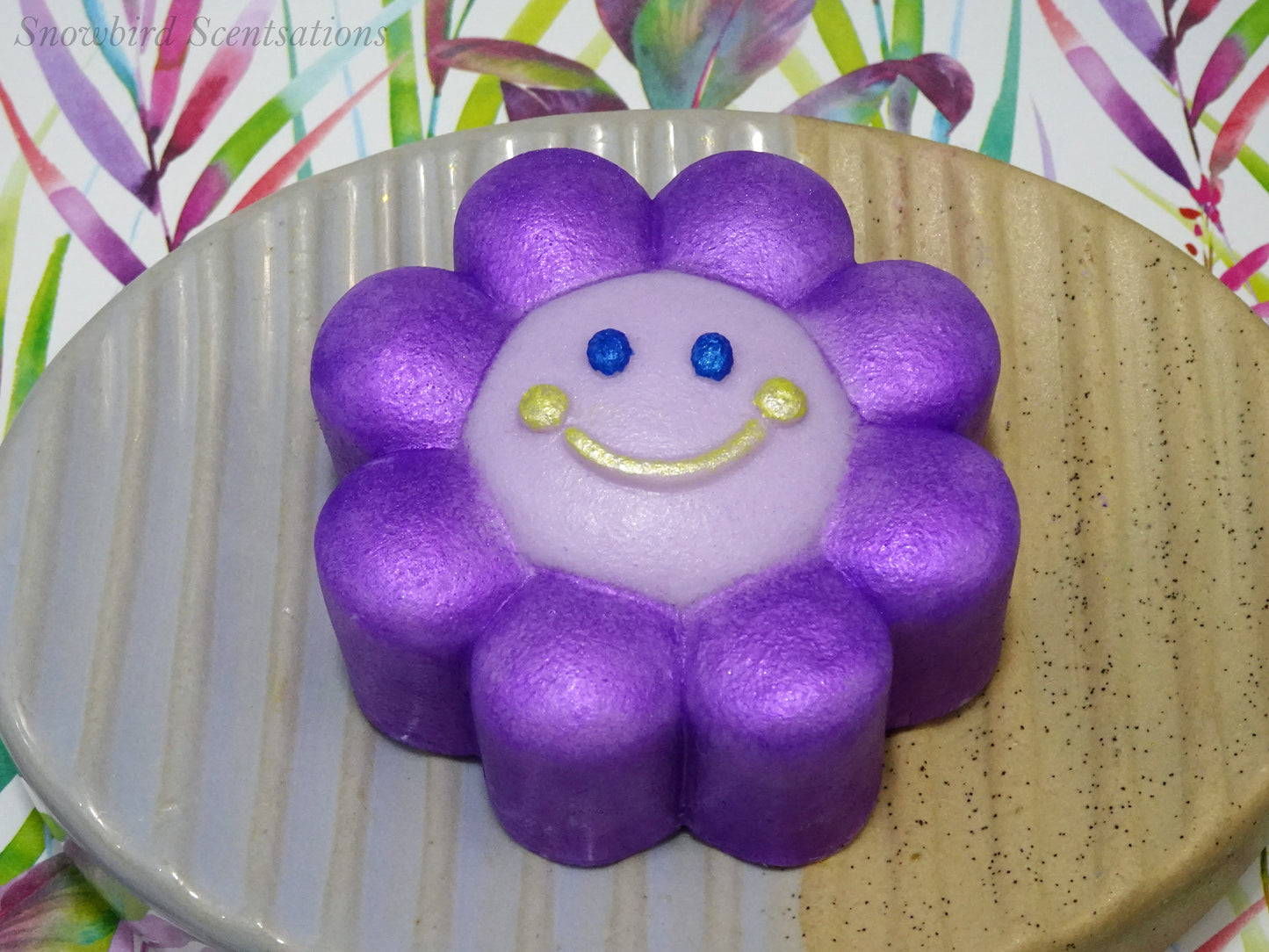 Smiley Daisy (Solid or Painted)