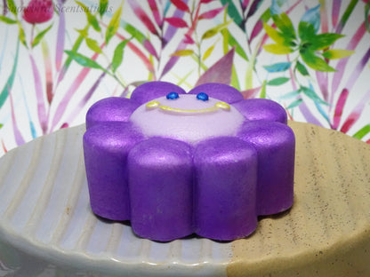 Smiley Daisy (Solid or Painted)