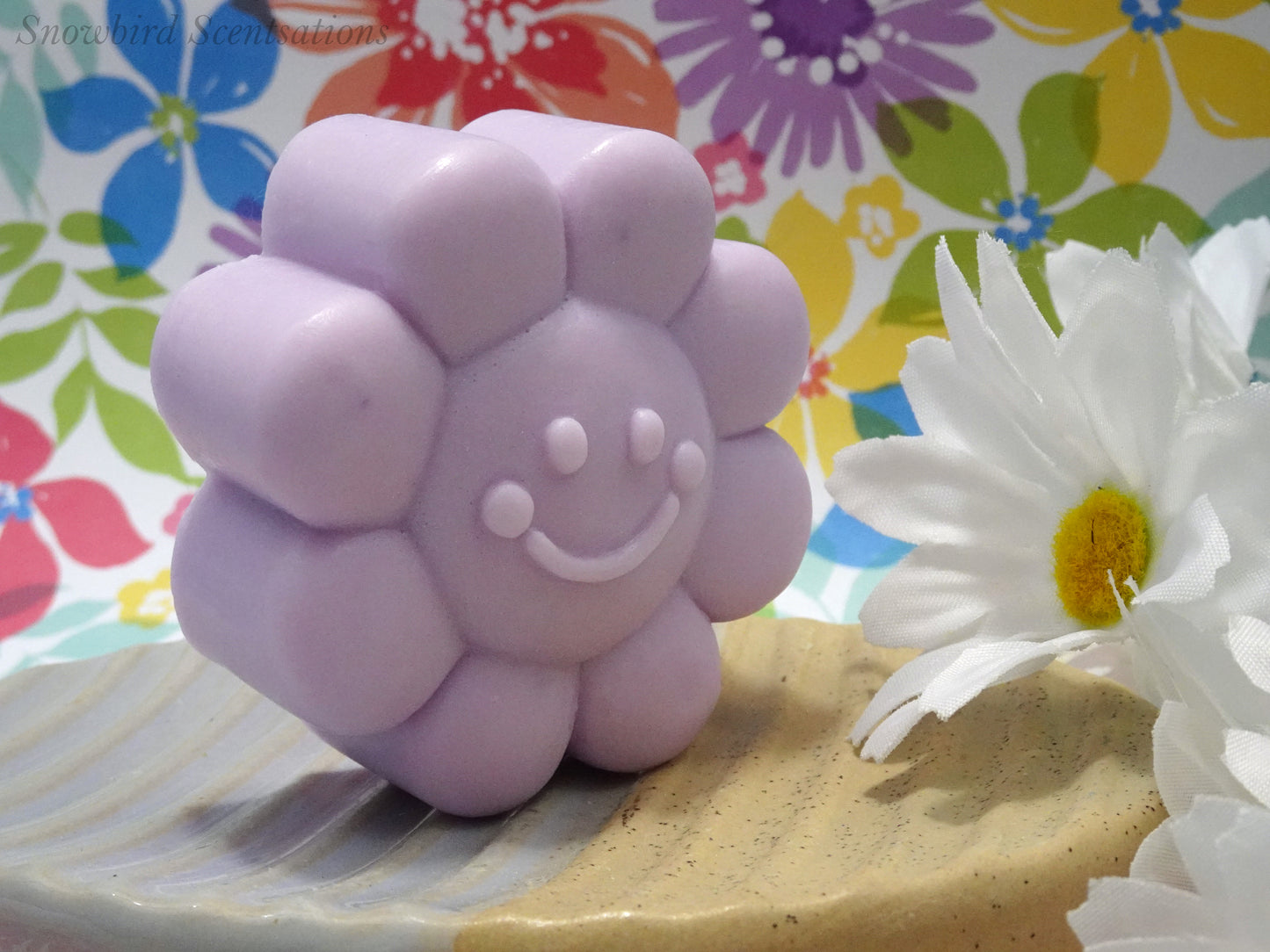 Smiley Daisy (Solid or Painted)