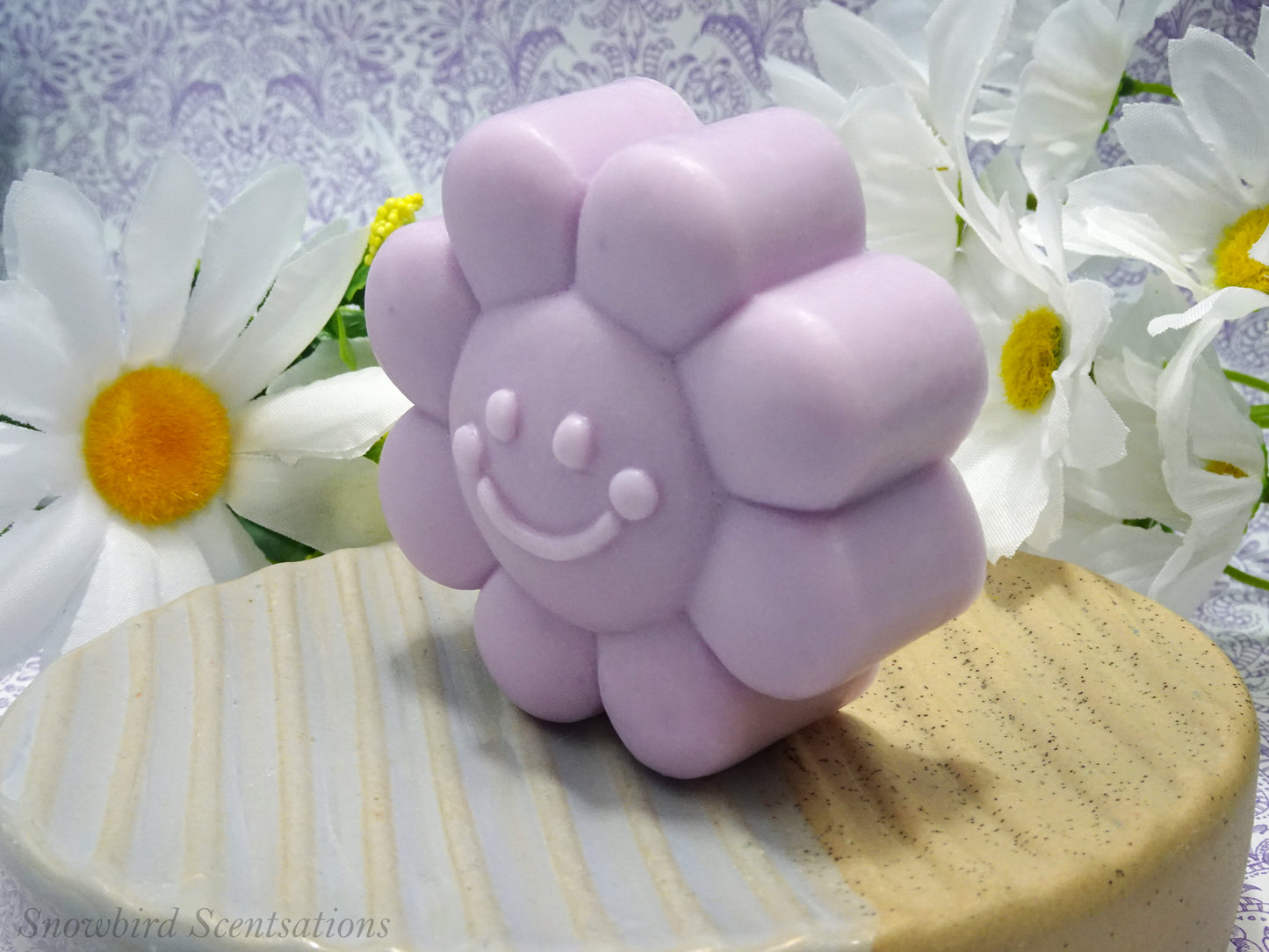 Smiley Daisy (Solid or Painted)