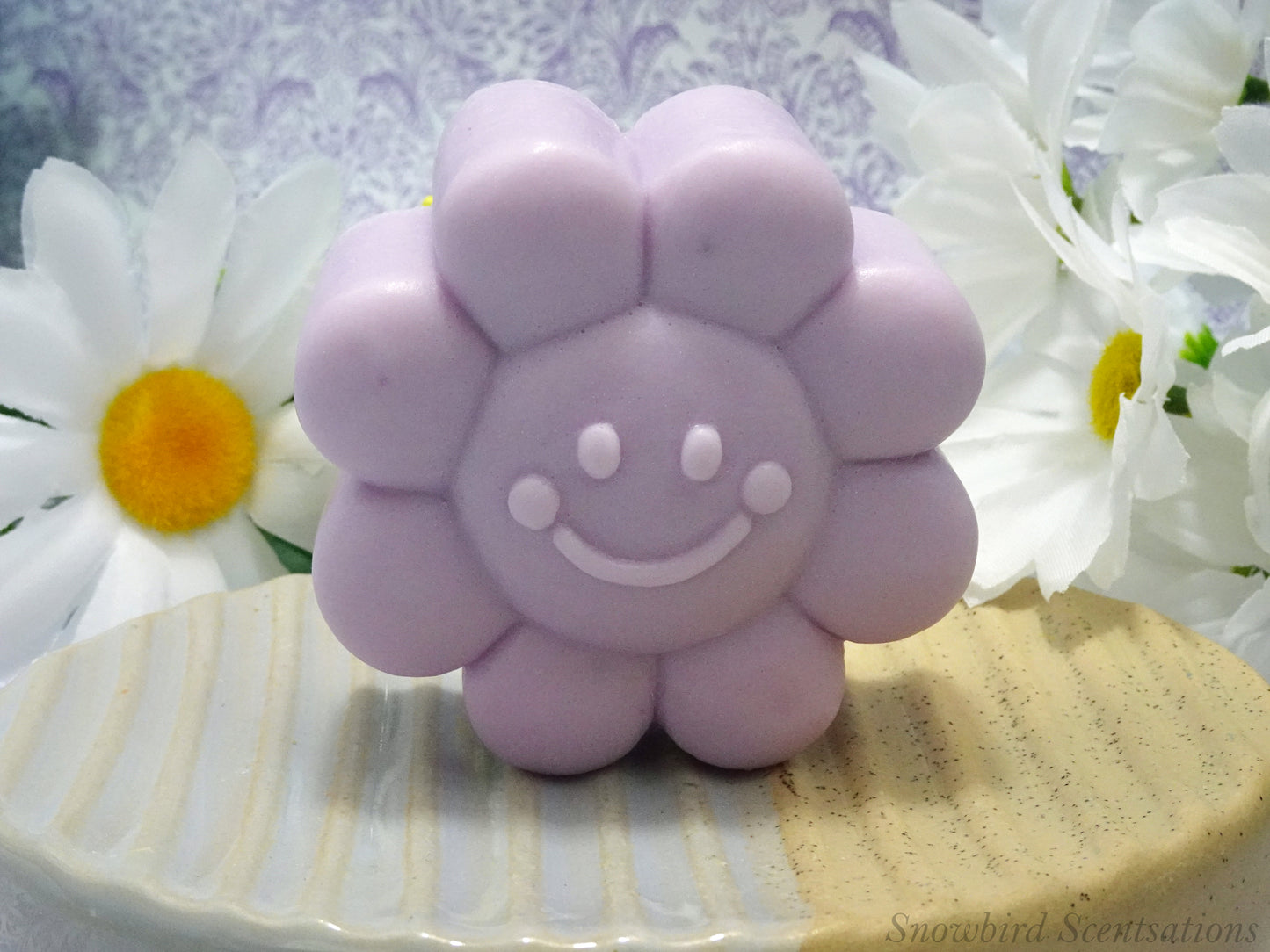 Smiley Daisy (Solid or Painted)