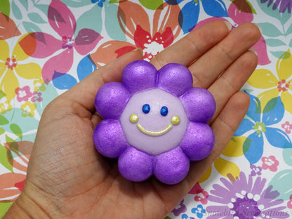 Smiley Daisy (Solid or Painted)